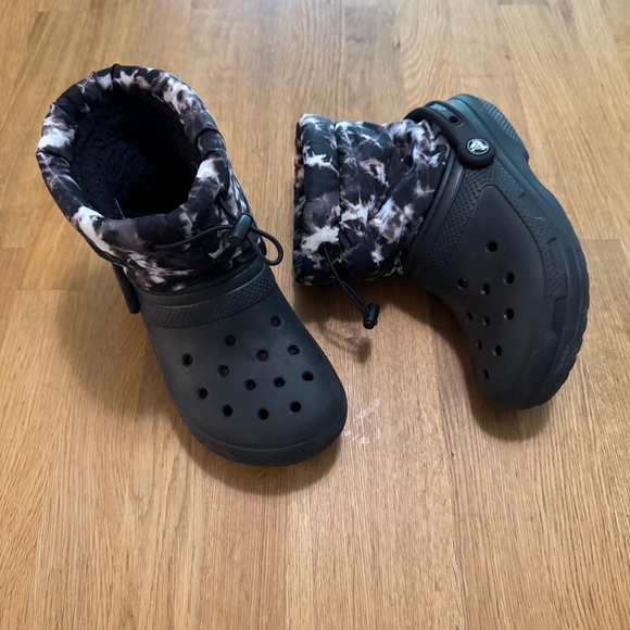 Crocs Women's 5 Men's 3 Black Gray Tie Dye Classic Lined Neo Puff Boots - Picture 2 of 11